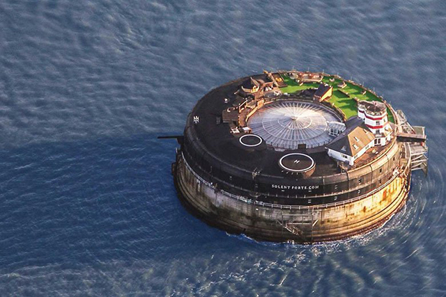 this-19th-century-sea-fort-has-been-converted-into-a-modern-luxury-hotel-6