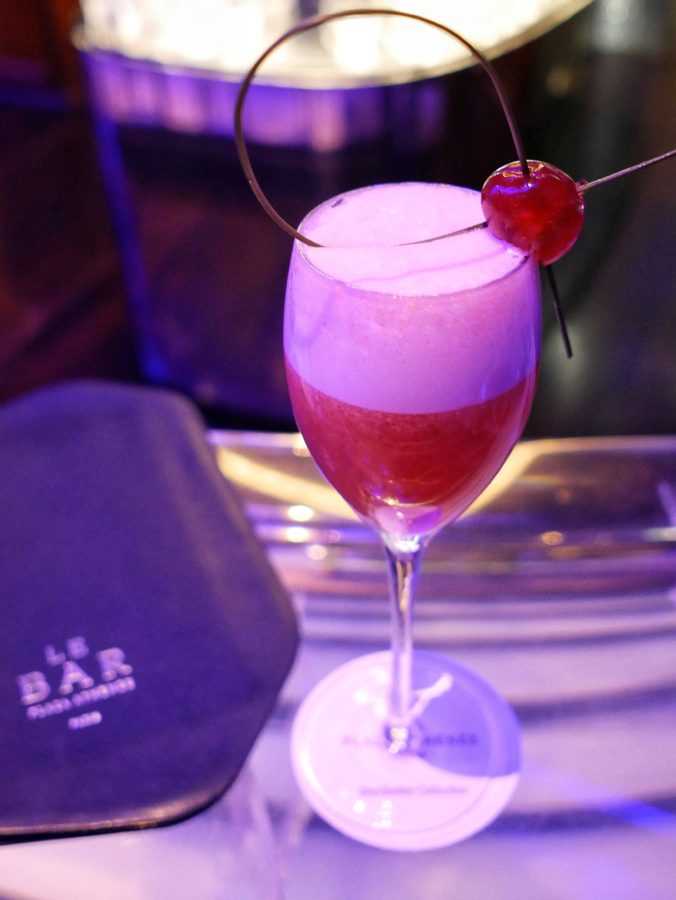 Коктейль с шампанским La Rose Royal  - рецепт от бармена Plaza Athene в "Путешествиях на кухне"