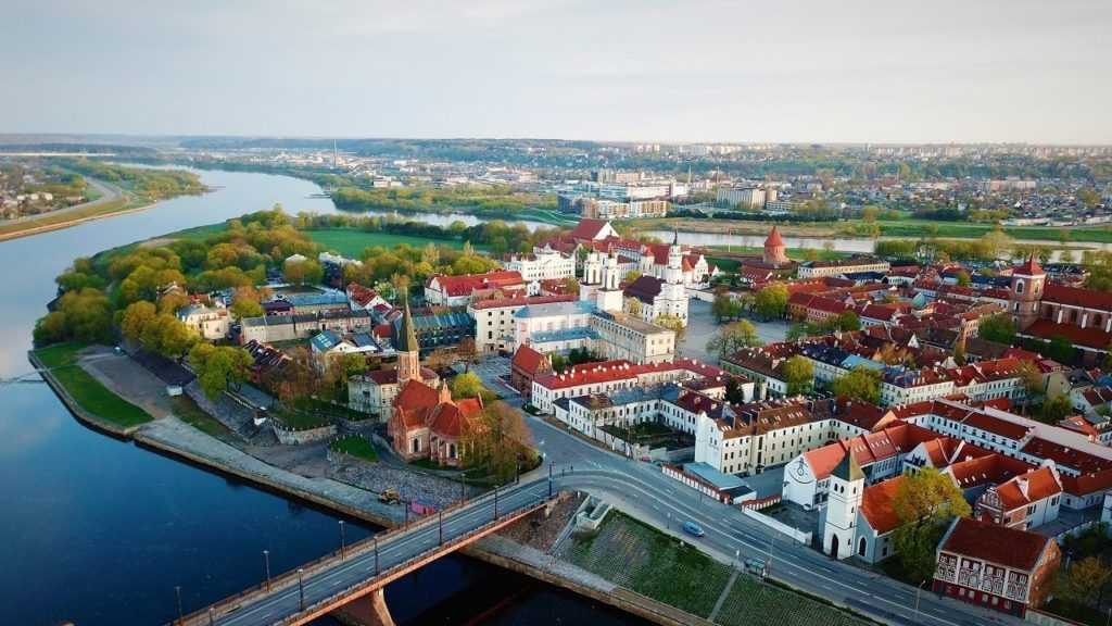 Страны Балтии открывают внутренние границы