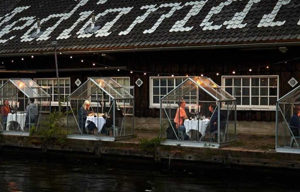«Карантинные теплицы» в Амстердаме