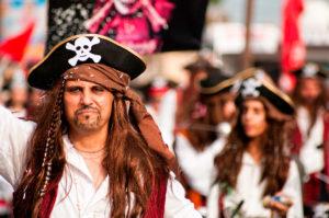 Неделя пиратов на Каймановы островах