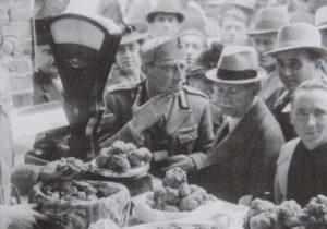 Трюфельная торговля в Альбе 1930-х